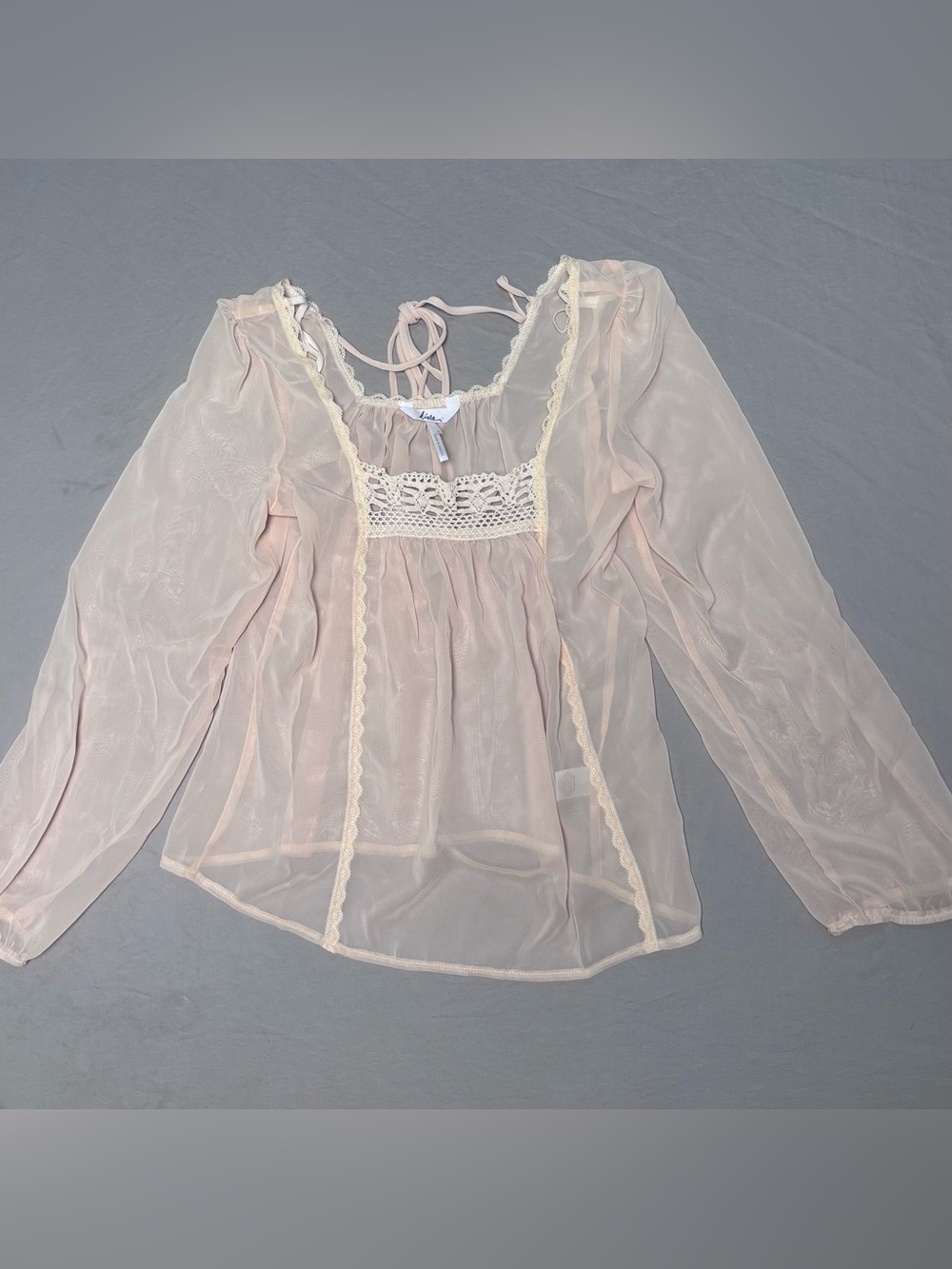 Kirra PacSun Vintage Y2K Cream Lace Crochet Square Neck Top Flutter Sleeve